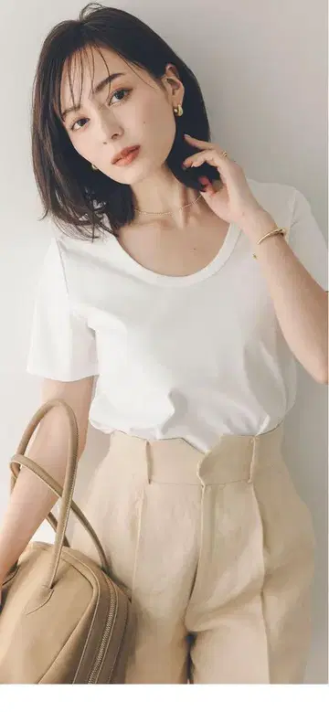아뉴앙스 anuans 실크 터치 코튼 U넥 T