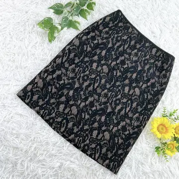 새상품급 INED (이네드) 레이스 패턴 타이트 스커트 블랙 x 베이지