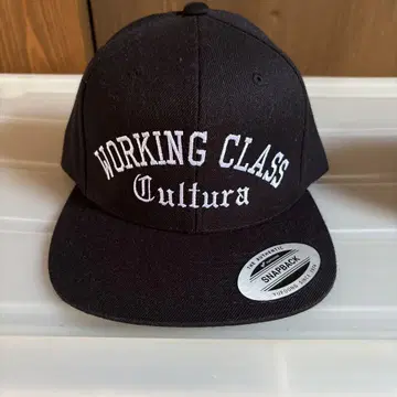 WORKING CLASS Cultura 스냅백 캡