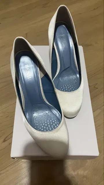 베니루 브라이덜 슈즈 펌프스 실크 새틴 화이트 결혼