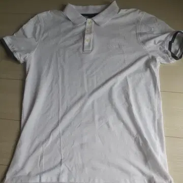 HUGO BOSS 화이트 피케 셔츠