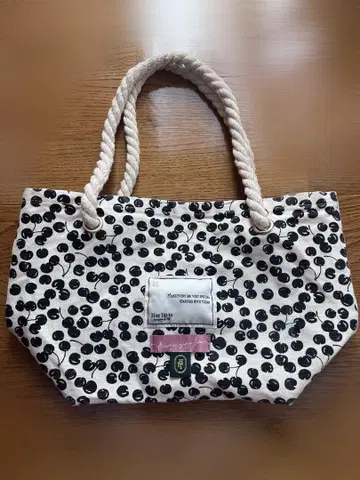HLT Cherry Tote 블랙 herlipto 체리 토트