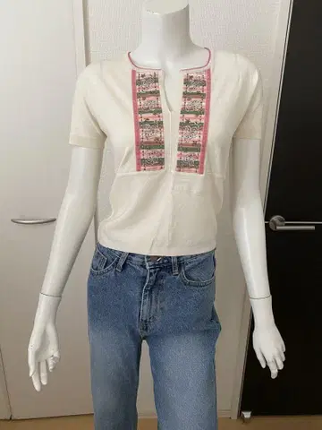 ETRO 에트로 아이보리 반팔 상의 자수