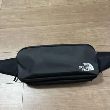 THE NORTH FACE 바디백 블랙