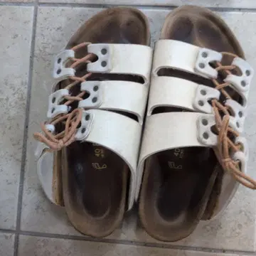 BIRKENSTOCK 화이트 샌들 40