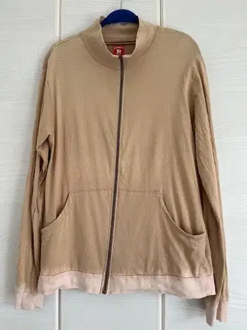 초기 SHANTII x D.O.C ZIP BL