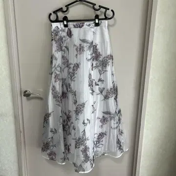 플라워 프린트 플레어 스커트 화이트
