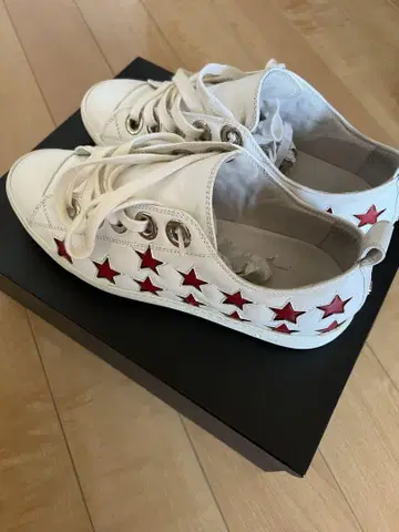 누메로벤투노 N21 가죽 스니커즈