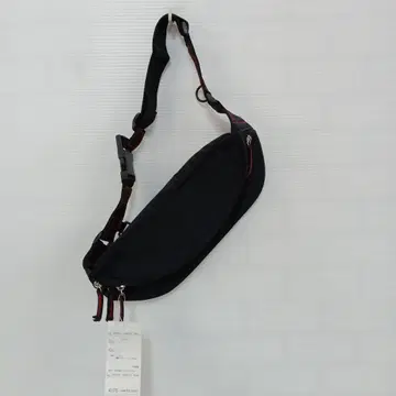 8.16 S466P 스즈키 바디백 택 포함 블랙