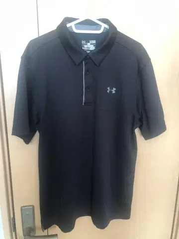 언더아머 피케 셔츠 블랙 XL 사이즈 반팔 속건성