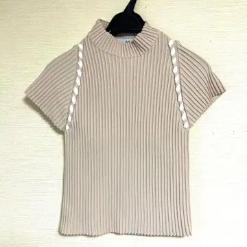 sheller 셰리에 블랭킷 스티치 니트탑