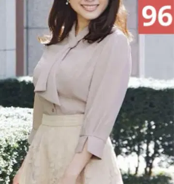 overE 루프 보우타이 블라우스 그레이지 96