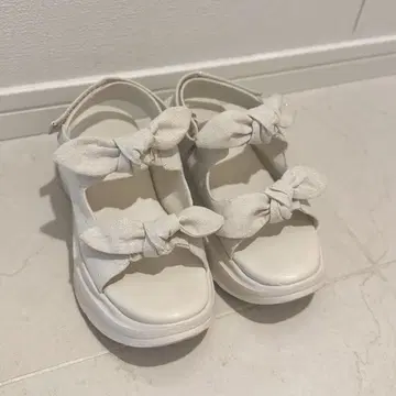 [ 새상품급 ] 르탈론 리본 스니커즈 밑창 M