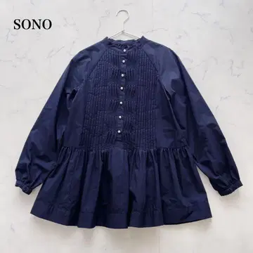 [새상품급] SONO 펄 버튼 개더 티어드 블라우스 네이비