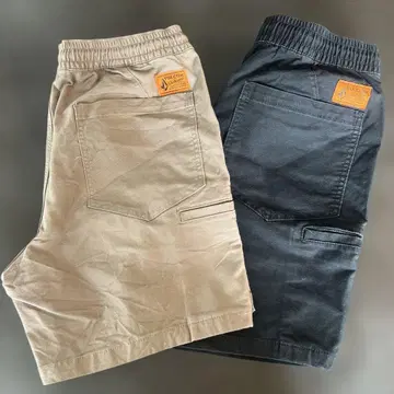 VOLCOM 하프 팬츠 베이지 & 블랙 2매 세트