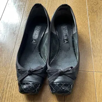 DIANA 블랙 플랫슈즈 리본 포함