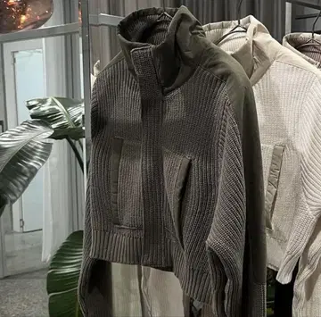 juemi zip-upMock Neck Knit