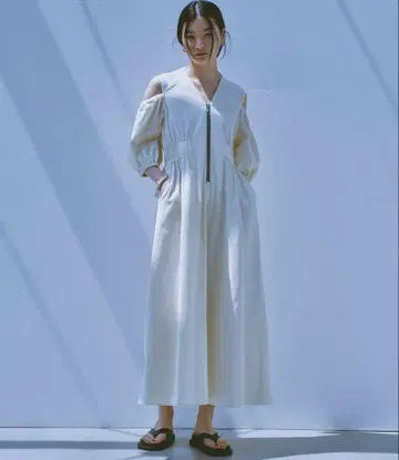 code a front zip desigin dress