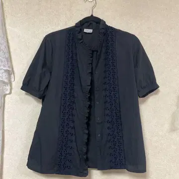 TOKYO BLOUSE 블랙 반팔 블라우스