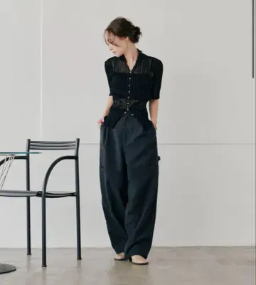 Hella tuck cocoon pants 블랙 36