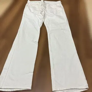 토네이도 마트의 슈컷 데미지 화이트 부츠컷 데님 L