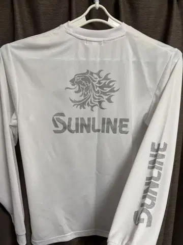 SUNLINE 화이트 긴팔 티셔츠