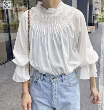 스픽 앤 스팬 코튼 보일 턱 프릴 블라우스
