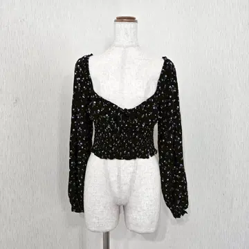 H&M DIVIDED 미니 꽃무늬 셔링 크롭 상의 숏 기장 XS