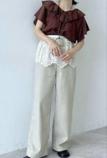 새상품 LEPSIM 렙심 프릴 옷깃 디자인 풀오버 반팔 티셔츠