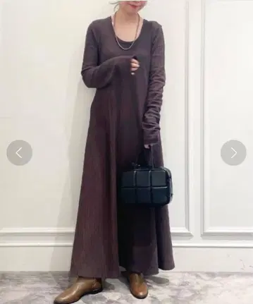 다크 브라운 긴팔 롱 원피스
