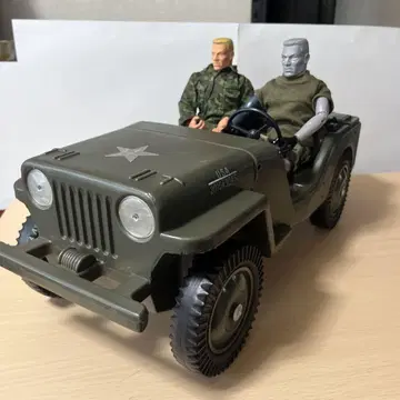 GI joe 컴뱃 지프 1970년대 사이즈 1/6 인형 2개 포함