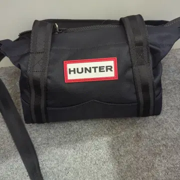 새상품 하자품 HUNTER 블랙 숄더백