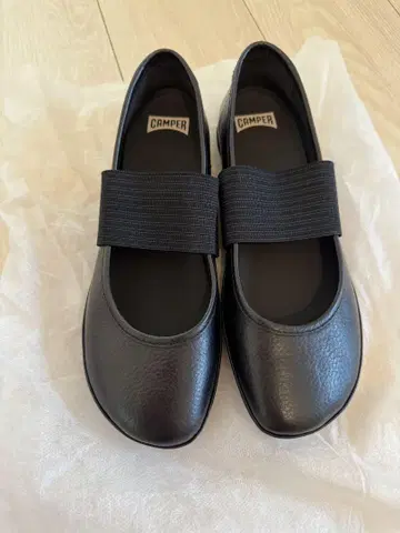CAMPER 블랙 플랫슈즈