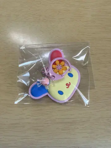 산리오 캐릭터즈 시크릿 러버 거울 키링 우사하나