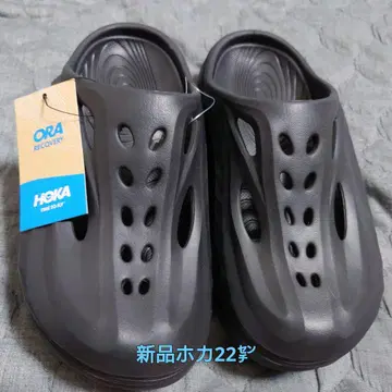 HOKA ORA RECOVERY 블랙 샌들