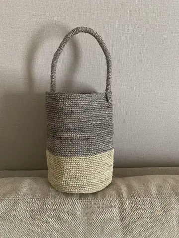 미사용/MADE IN MADA 바스켓백 그레이 베이지