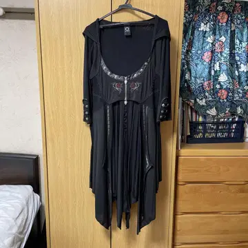 ozz의 블랙 가디건 스타일 상의