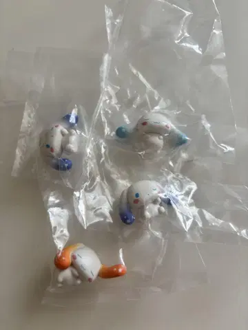 시나모롤 캡슐 토이 4개 세트