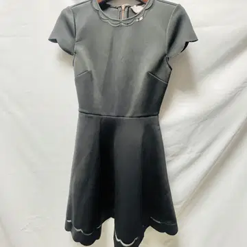 TED BAKER 원피스 블랙 스캘럽 디자인 고급스럽고 귀여운 플레어