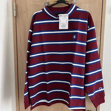 Champion 보더 긴팔 트레이닝복