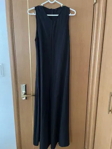 ZARA 블랙 슬리브리스 롱 원피스