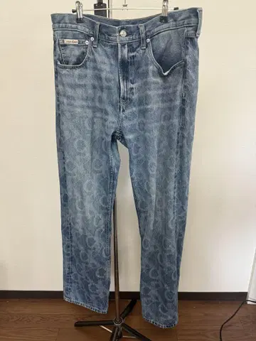[ 완전 완판템 ] Calvin Klein 데님 팬츠