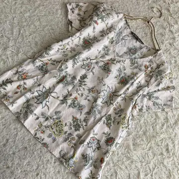 LAURA ASHLEY 꽃무늬 상의 핑크 9호 귀엽고 예쁜 화려한 스타일