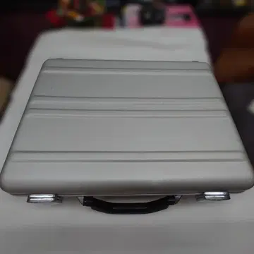 아이리스오야마 알루미늄제 비즈니스 백 실버 AM-1000