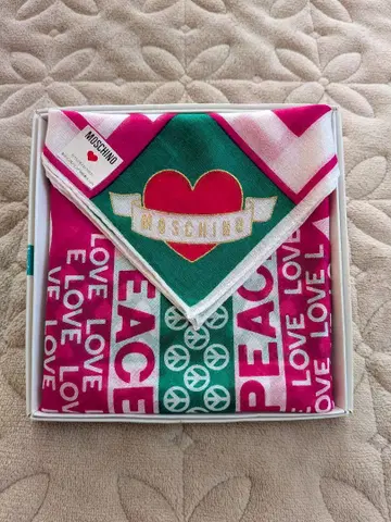 [ 새상품급 ] MOSCHINO 빈티지 손수건