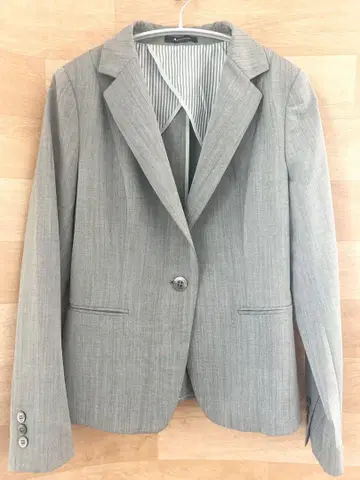 미사용 아쿠아 스큐텀 자켓 그레이 수트 Aquascutum