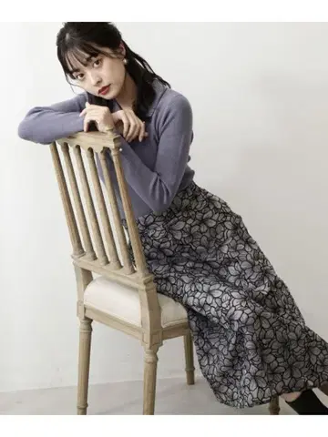오간자수 플레어 스커트 PROPORTION