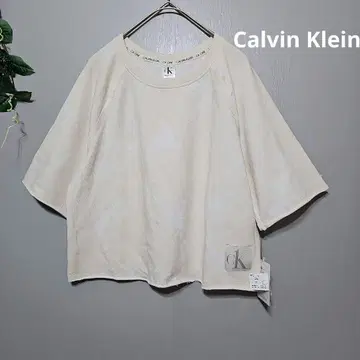 미사용 [Calvin Klein] 반팔 숏 기장 티셔츠 S 사이즈 크림