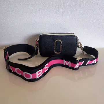 Marc Jacobs 숄더백 블랙 핑크
