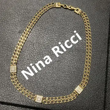 Nina Ricci 니나리치 목걸이 골드 컬러 클리어 스톤